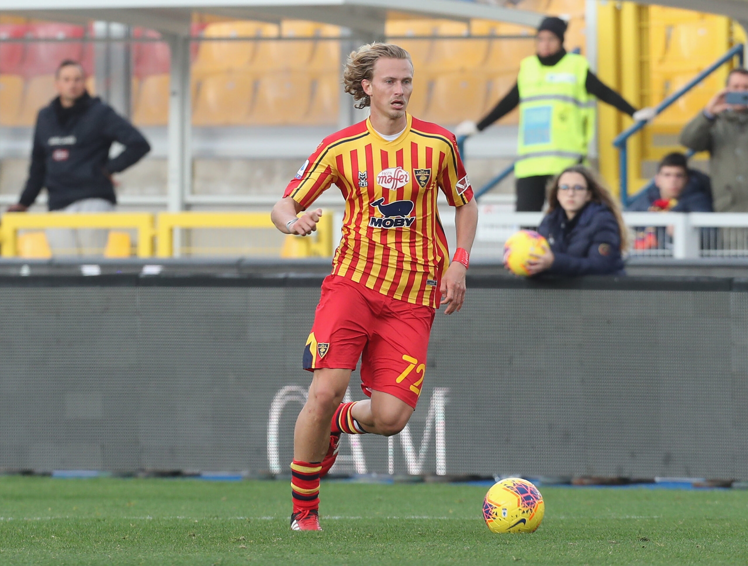 CALCIOMERCATO Lecce, due colpi e non è finita. Bari, tris di volti nuovi. Monopoli Pozzer. Genchi al Bitonto